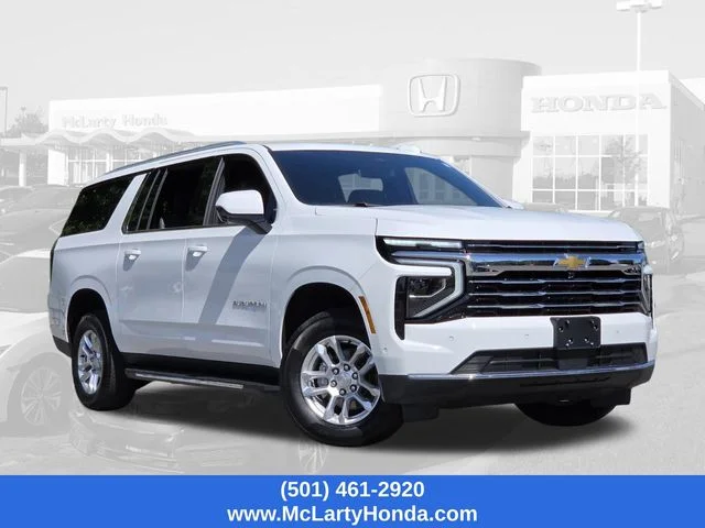 Used 2025 Summit White Chevrolet LT image 19