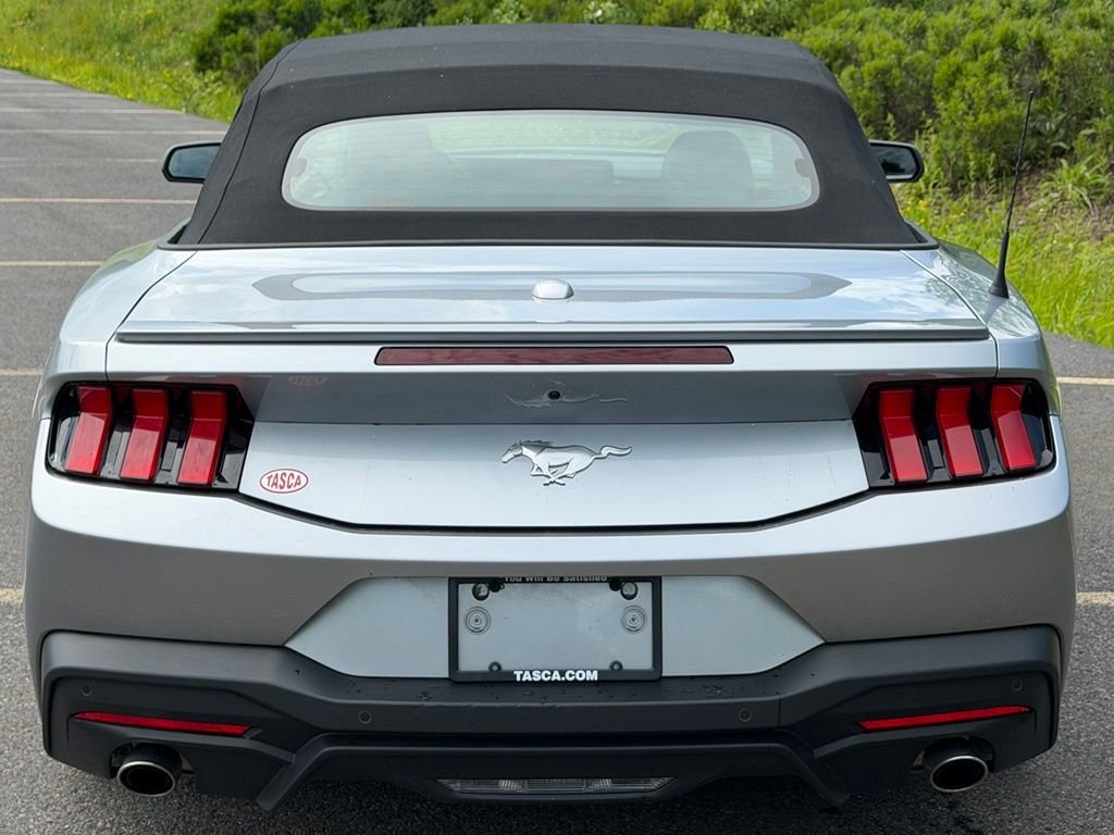 Used 2025 Silver Metallic Ford EcoBoost Premium image 25