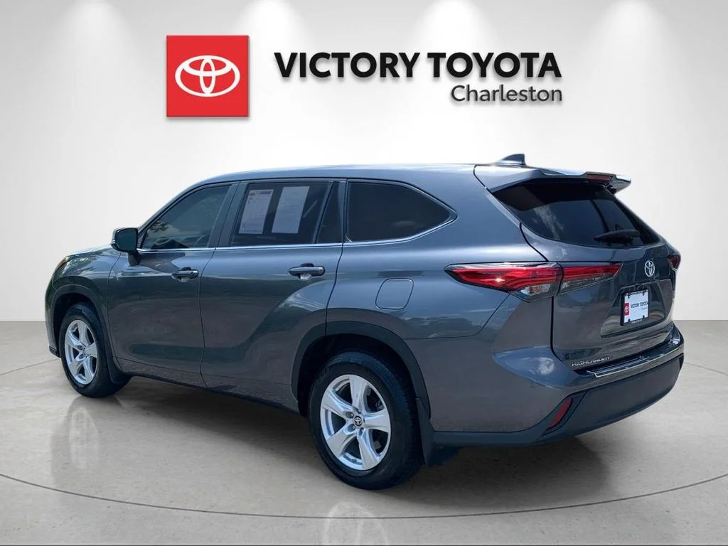 Used 2023 Gray Toyota L image 3