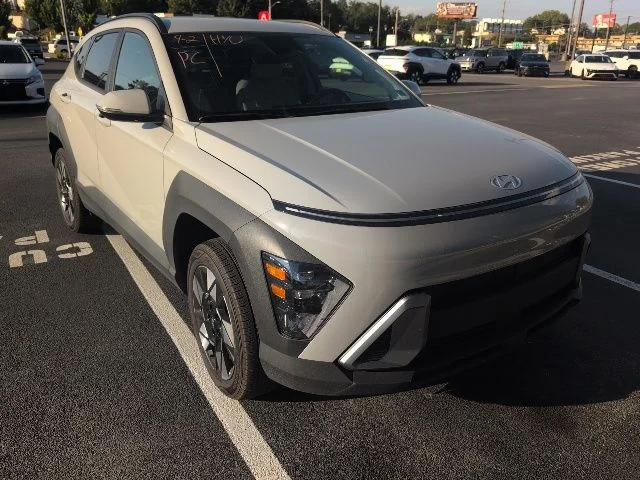 Used 2025 Gray Hyundai SEL image 1