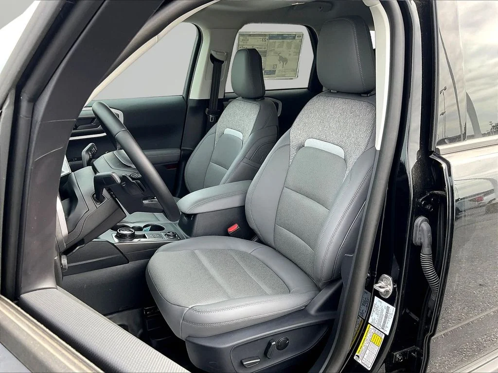 New 2025 Shadow Black Ford Badlands® image 13