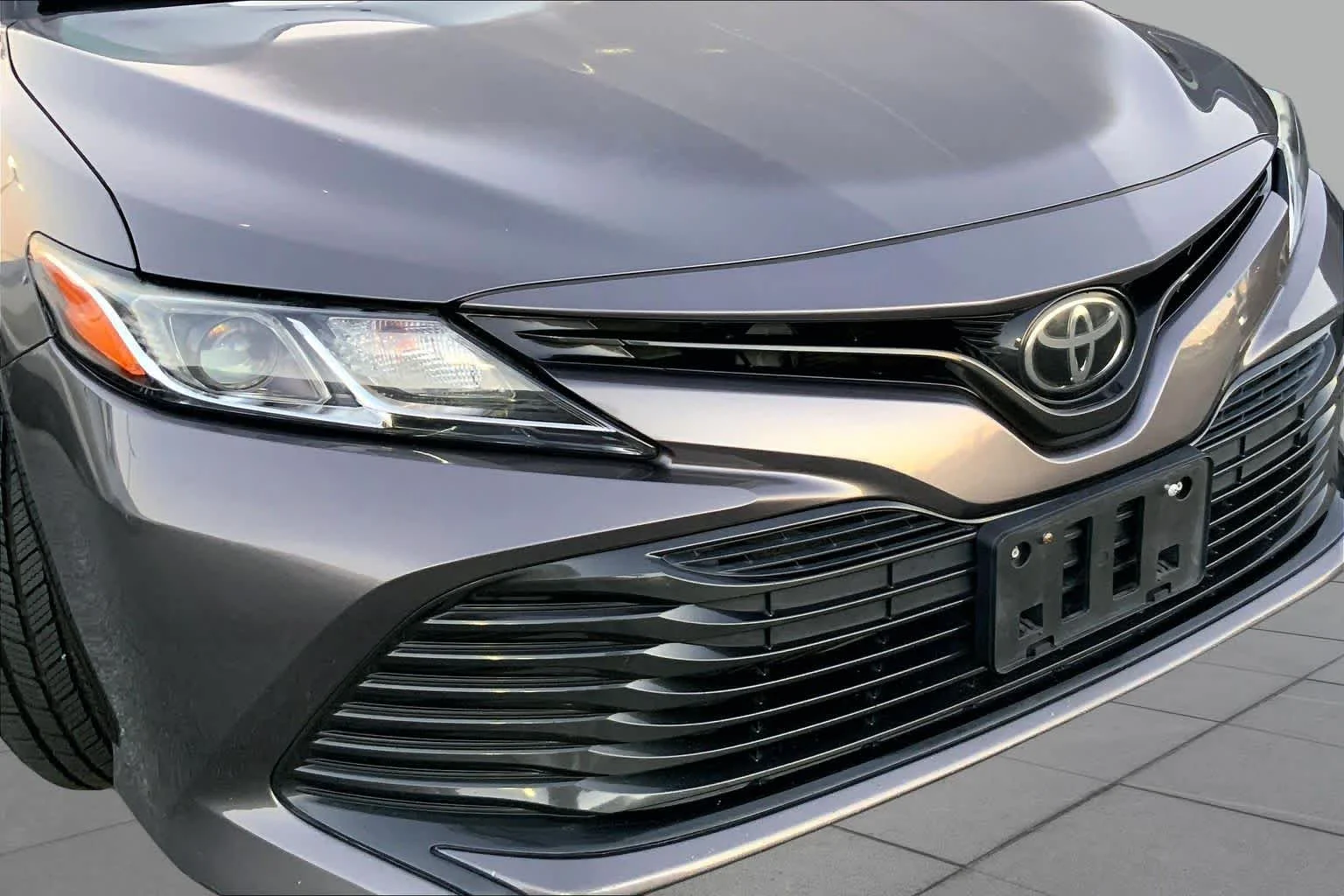Used 2020 Predawn Gray Mica Toyota LE image 17
