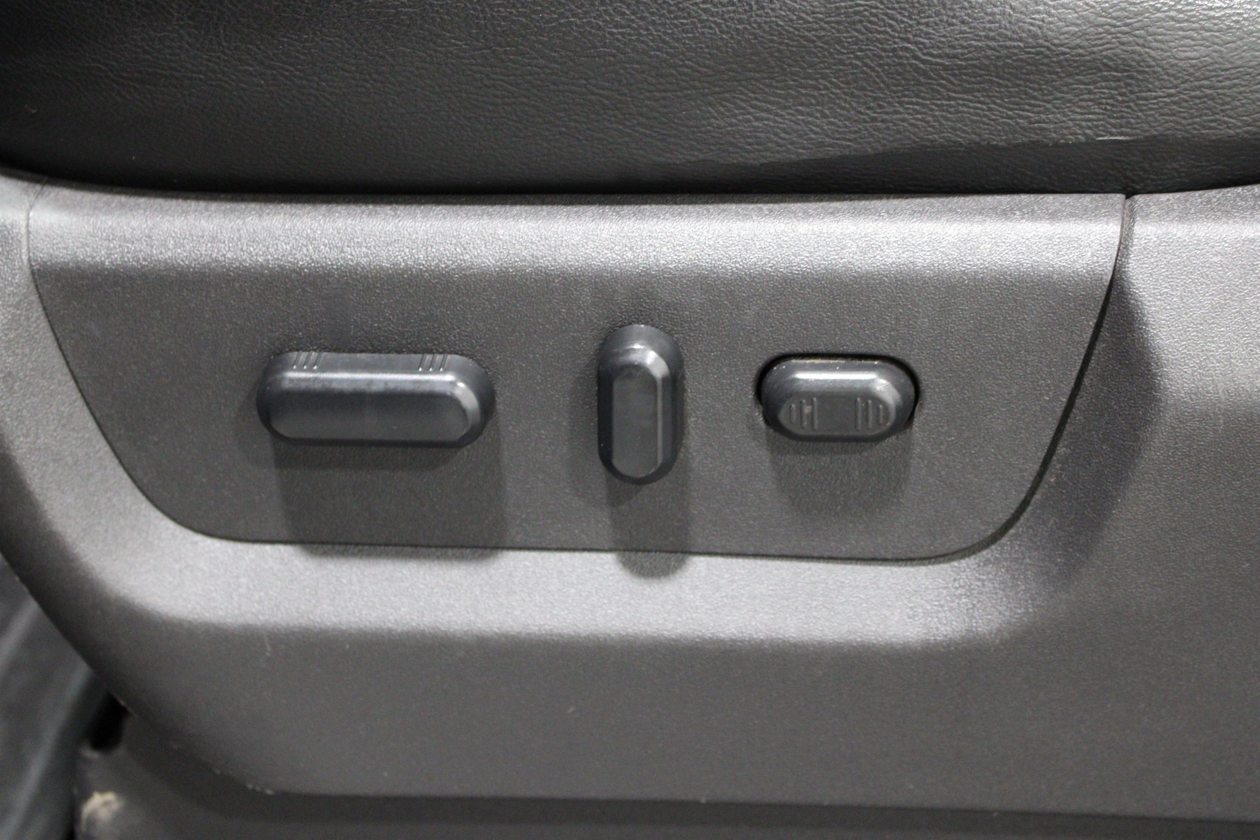 Used 2016 Shadow Black Ford Lariat image 5