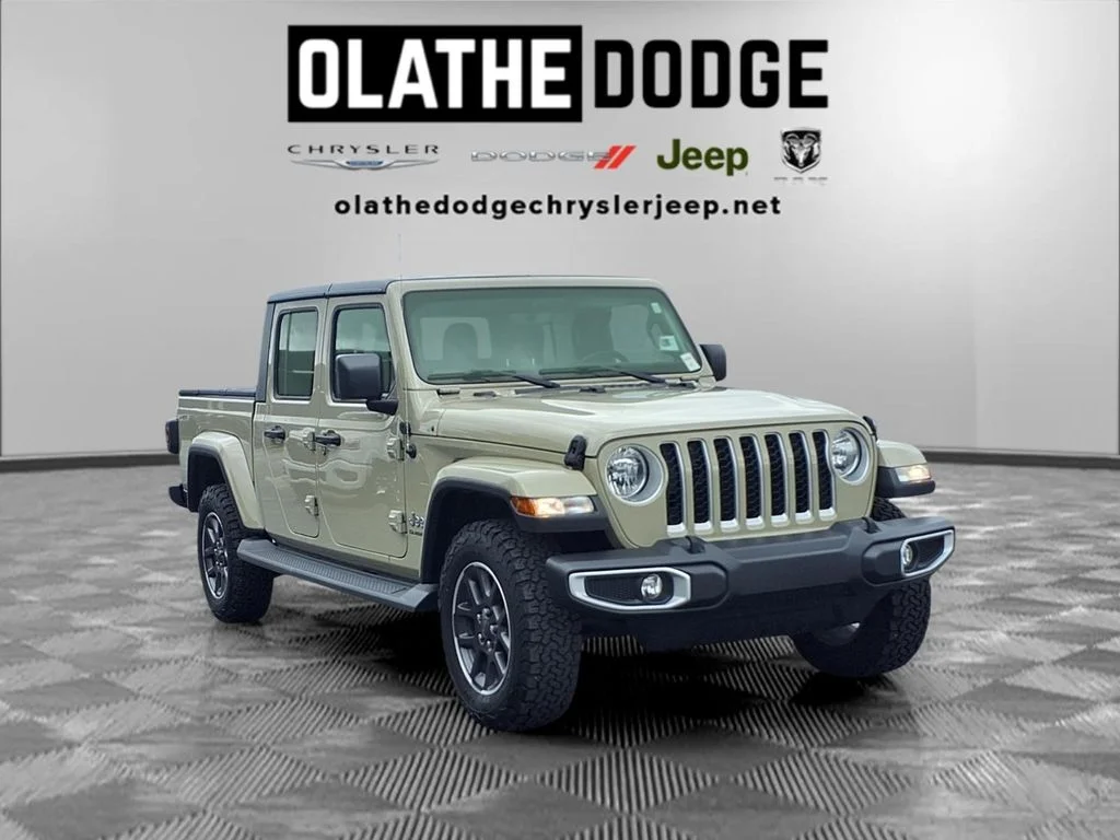 Certified Used 2020 Beige Jeep Overland image 27