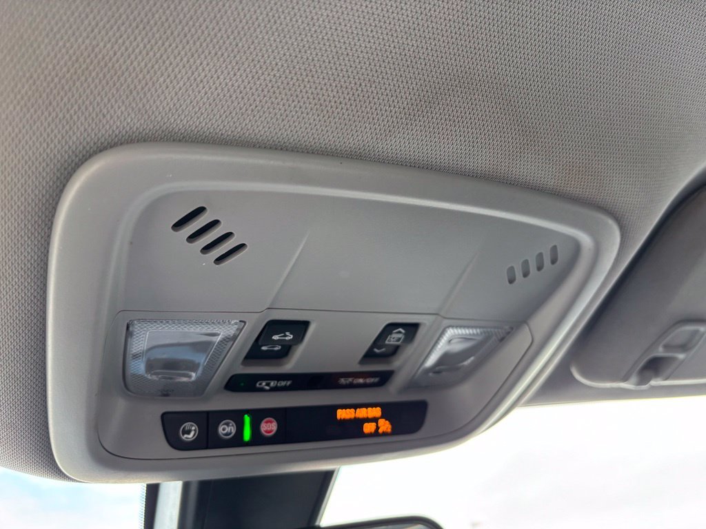 Used 2021 Silver Ice Metallic Chevrolet LT image 18