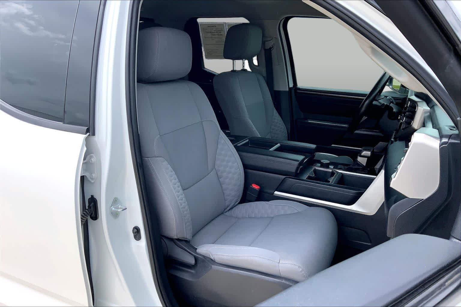 Used 2023 Ice Cap Toyota SR5 image 9