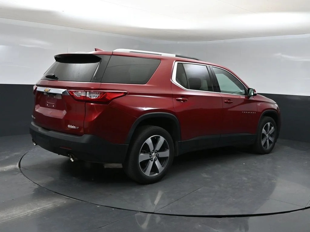 Used 2018 Chevrolet Traverse 3LT with VIN 1GNEVHKW8JJ178524 for sale in McPherson, KS