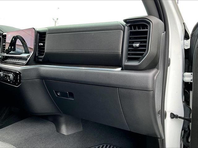 Used 2022 Summit White Chevrolet LT image 13