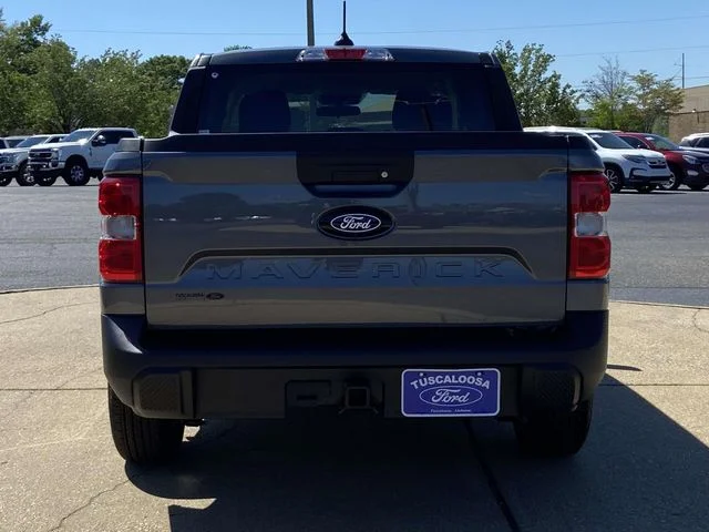 New 2026 Carbonized Gray Metallic Ford XLT image 3
