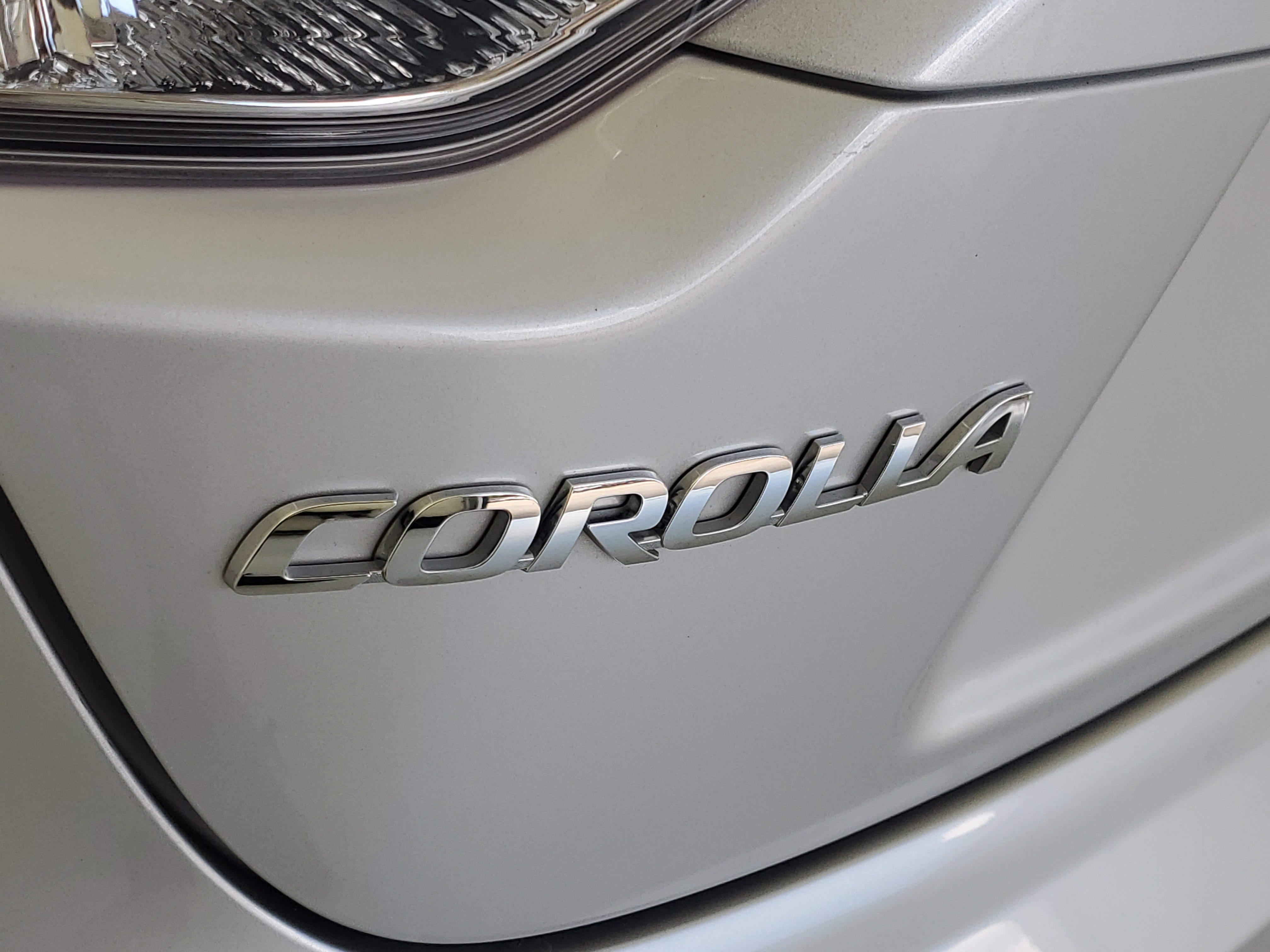 Used 2024 Classic Silver Metallic Toyota LE image 8