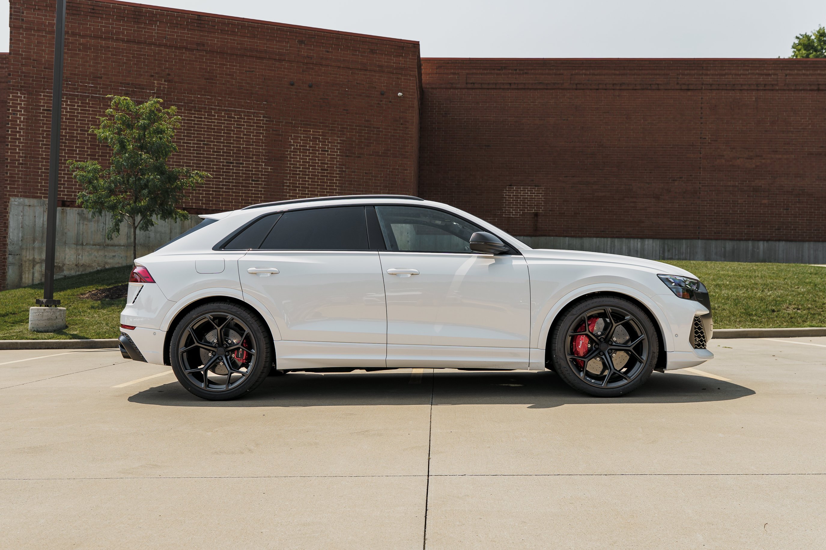 New 2026 GLACIER WHITE Audi performance image 3