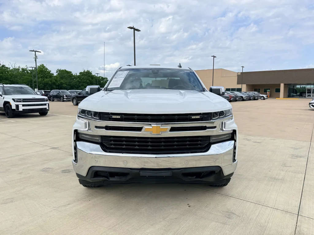 Used 2021 Summit White Chevrolet LT image 2