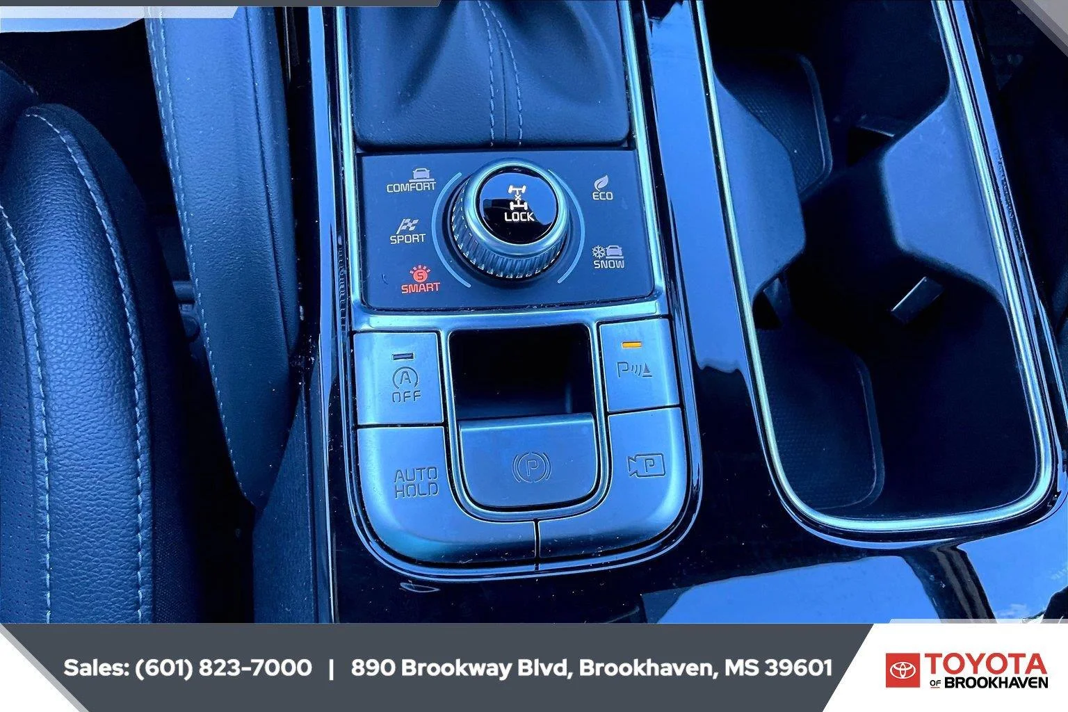 Used 2024 Midnight Lake Blue Kia SX X-Line image 23