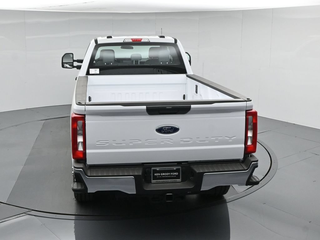 New 2026 Oxford White Ford XL image 39