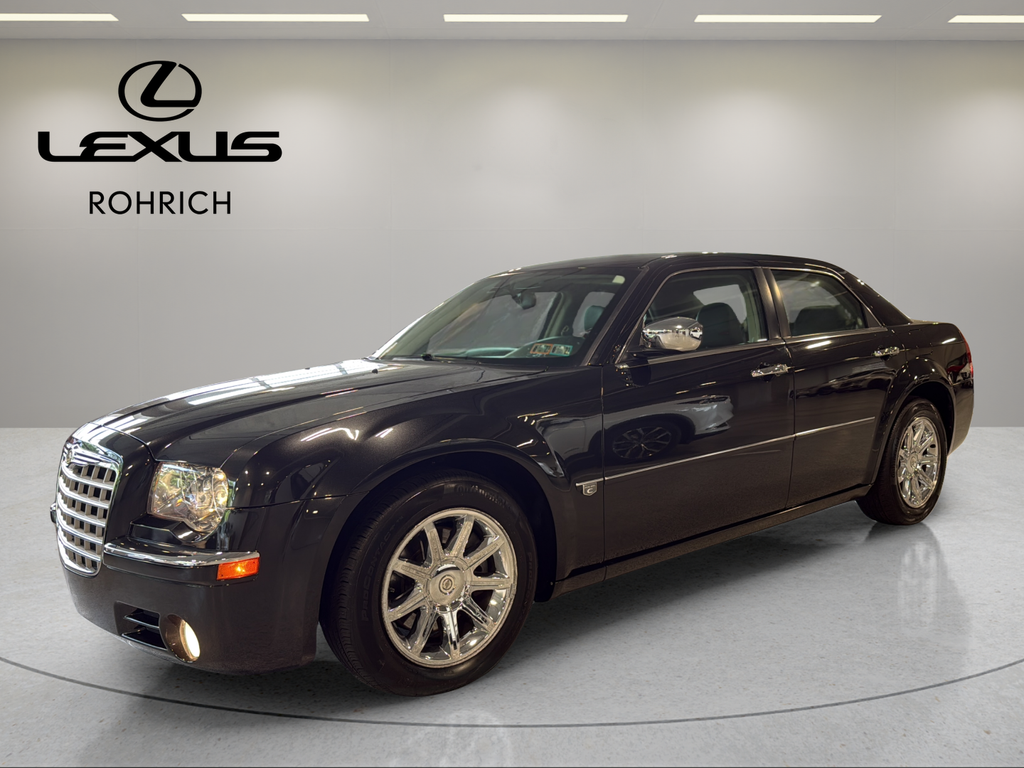 2005 Chrysler 300 C's photo