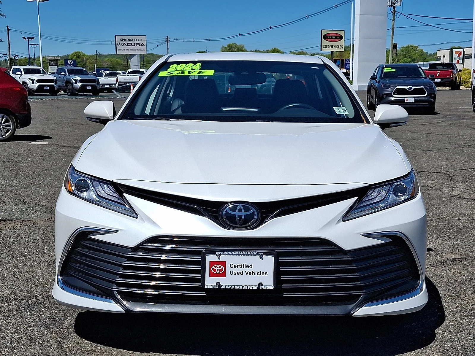 Used 2024 Wind Chill Pearl - 089 Toyota XLE image 2