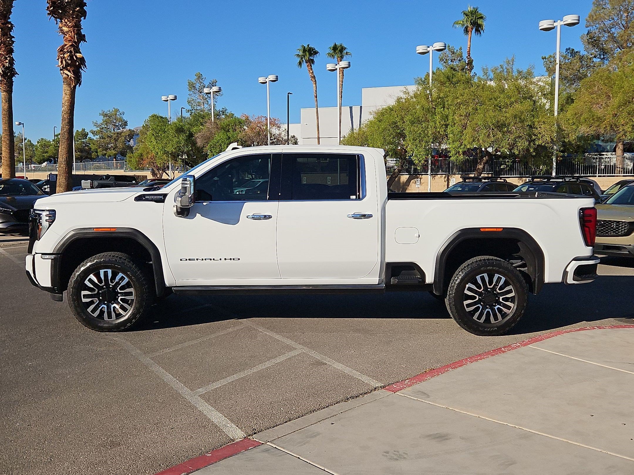 Used 2025 Summit White GMC Denali Ultimate image 3