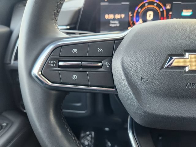 Used 2025 Summit White Chevrolet LS image 28