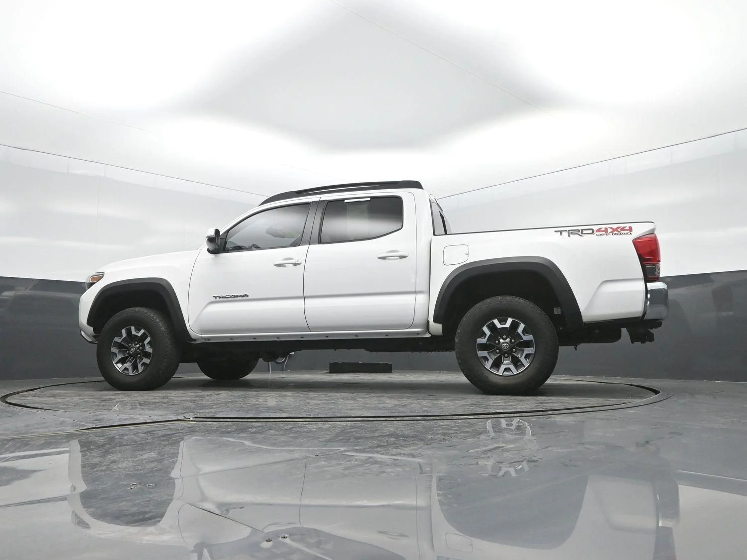 Used 2017 Super White Toyota TRD Off-Road image 30