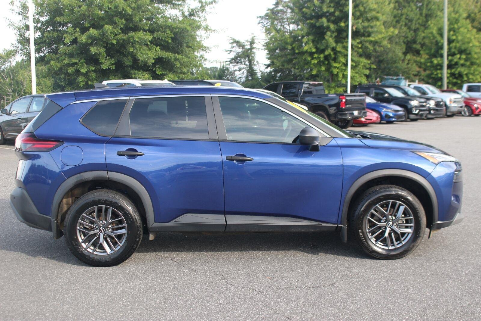 Used 2023 Blue Nissan S image 8