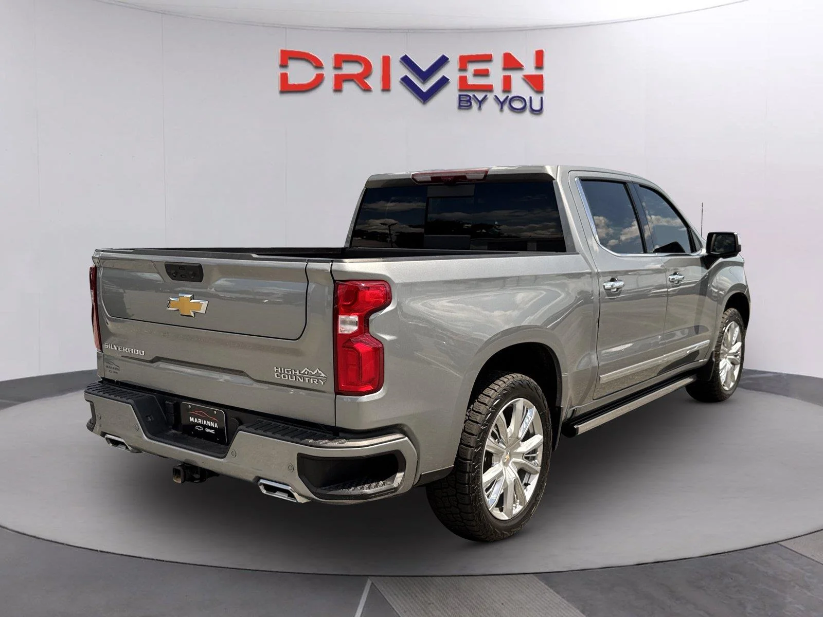Used 2025 Sterling Gray Metallic Chevrolet High Country image 4