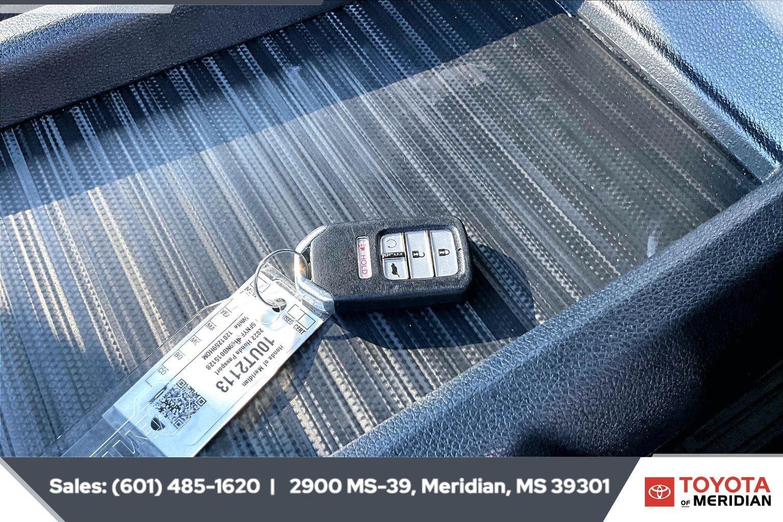 Used 2022 Platinum White Pearl Honda TrailSport image 9