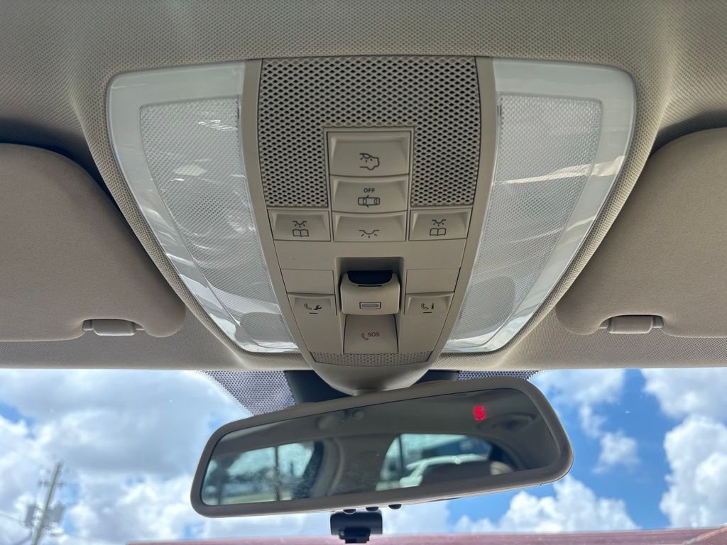 Used 2014 White Mercedes-Benz C 250 image 26