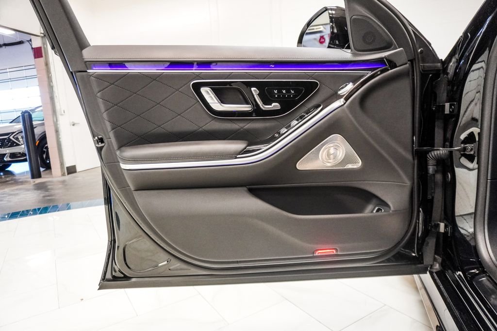 Used 2024 Black Mercedes-Benz S 580 image 20