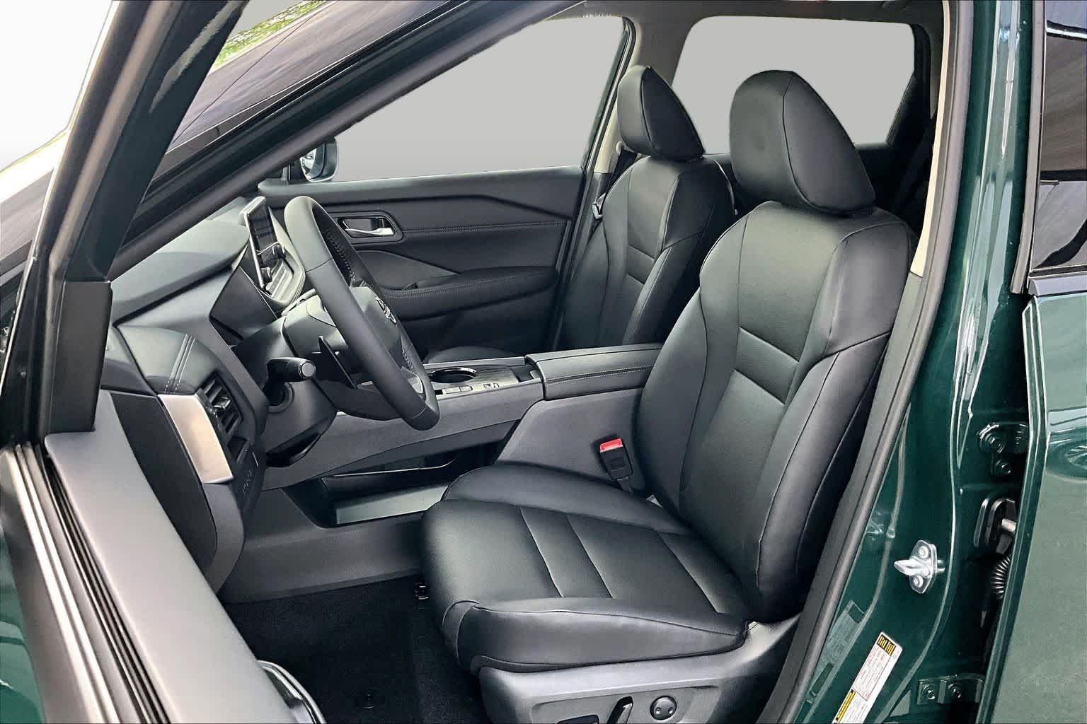 New 2027 Obsidian Green Pearl Nissan Dark Armor image 15