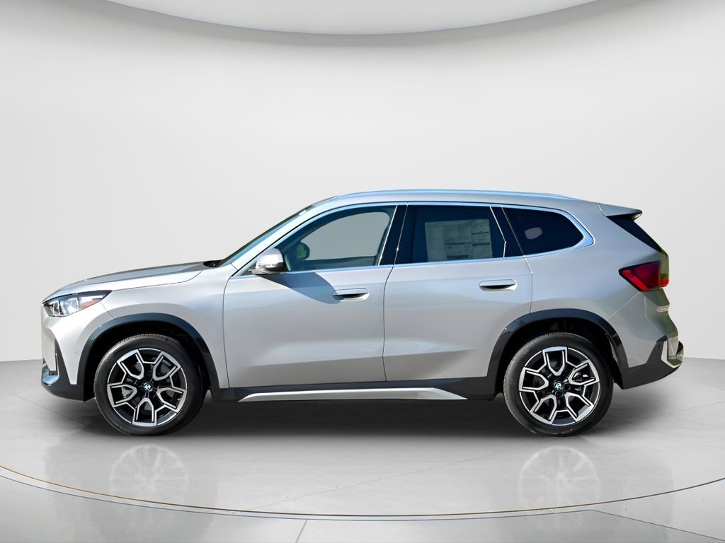 New 2026 Space Silver Metallic BMW xDrive28i image 8