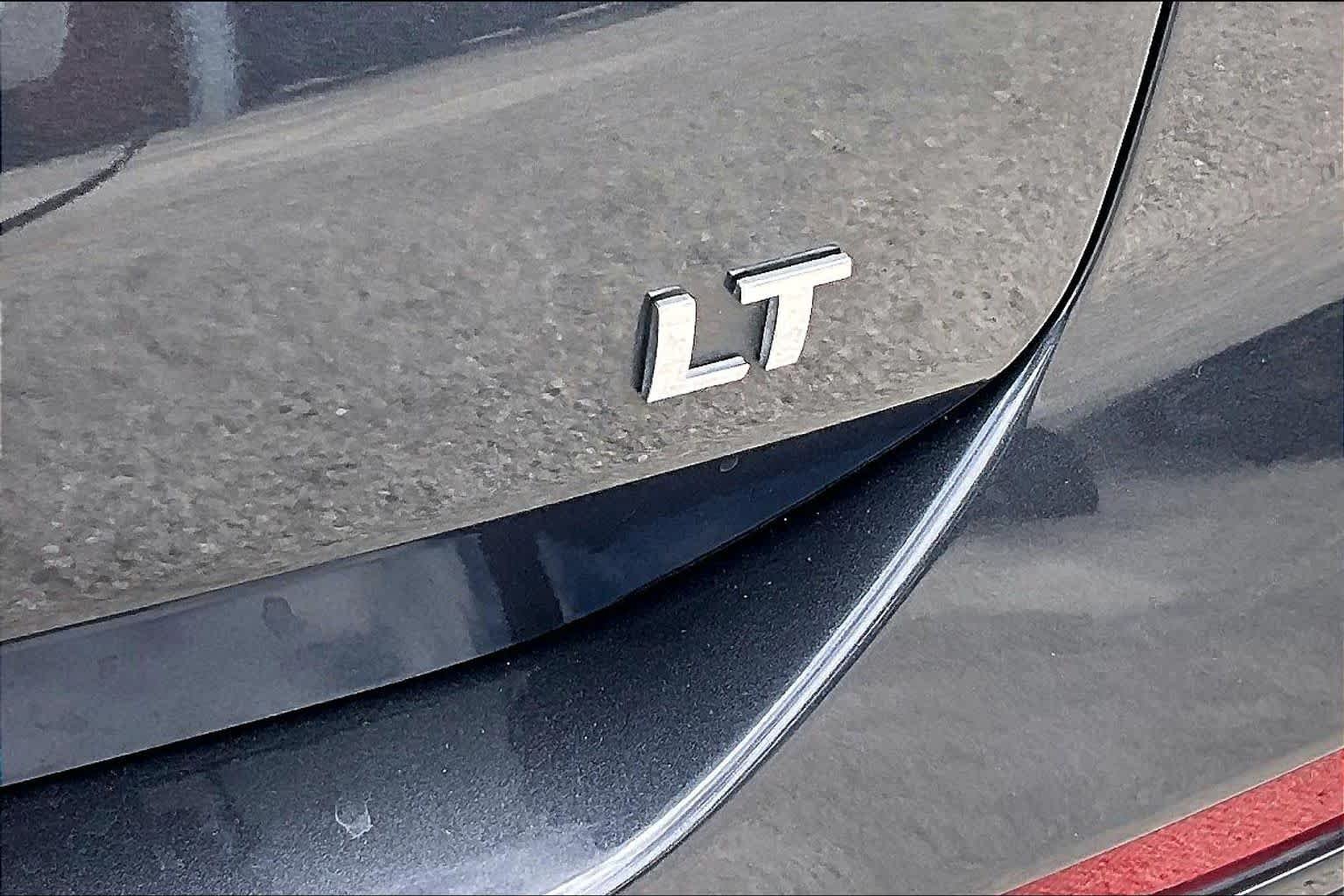Used 2022 Iron Gray Metallic Chevrolet LT image 10