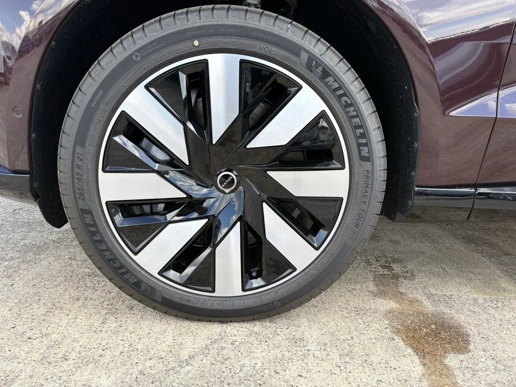 New 2025 Mulberry Red Volvo Plus image 9