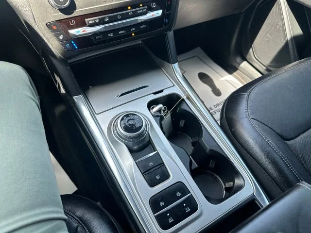 Used 2020 Black Ford Limited image 41
