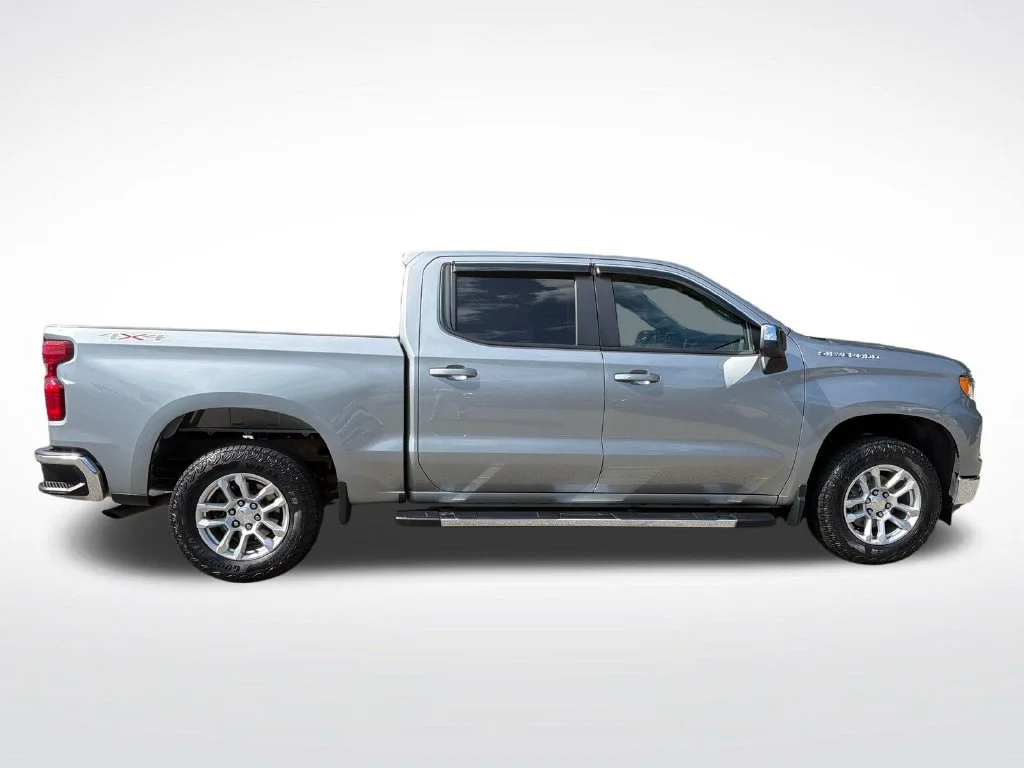 2023 Chevrolet Silverado 1500 LT - Photo 6