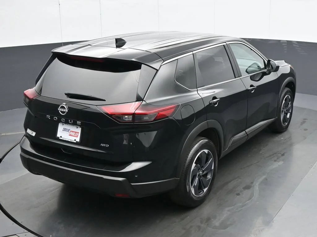 Used 2025 Black Nissan SV image 21