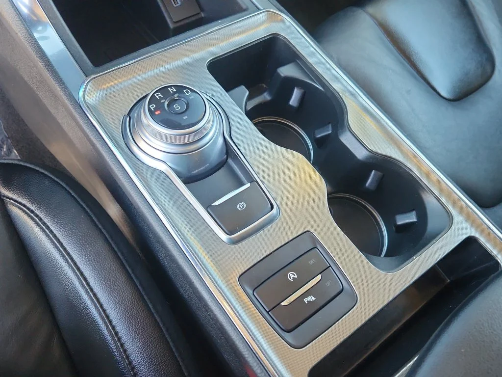 Used 2022 Silver Ford Titanium image 23