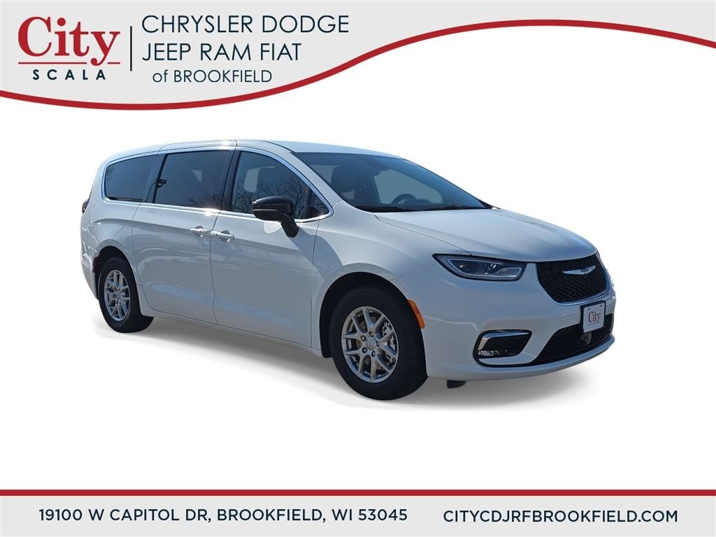 2026 Chrysler Pacifica Select's photo