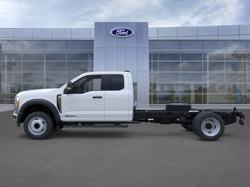 2026 Ford F-550 Super Duty Chassis Cab XLT