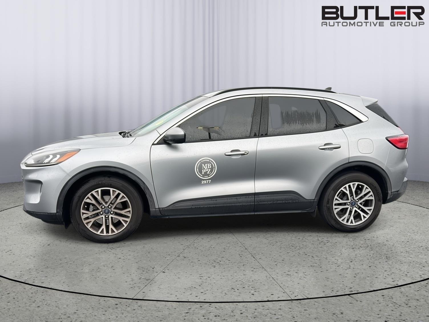 Used 2022 Iconic Silver Ford SEL image 2