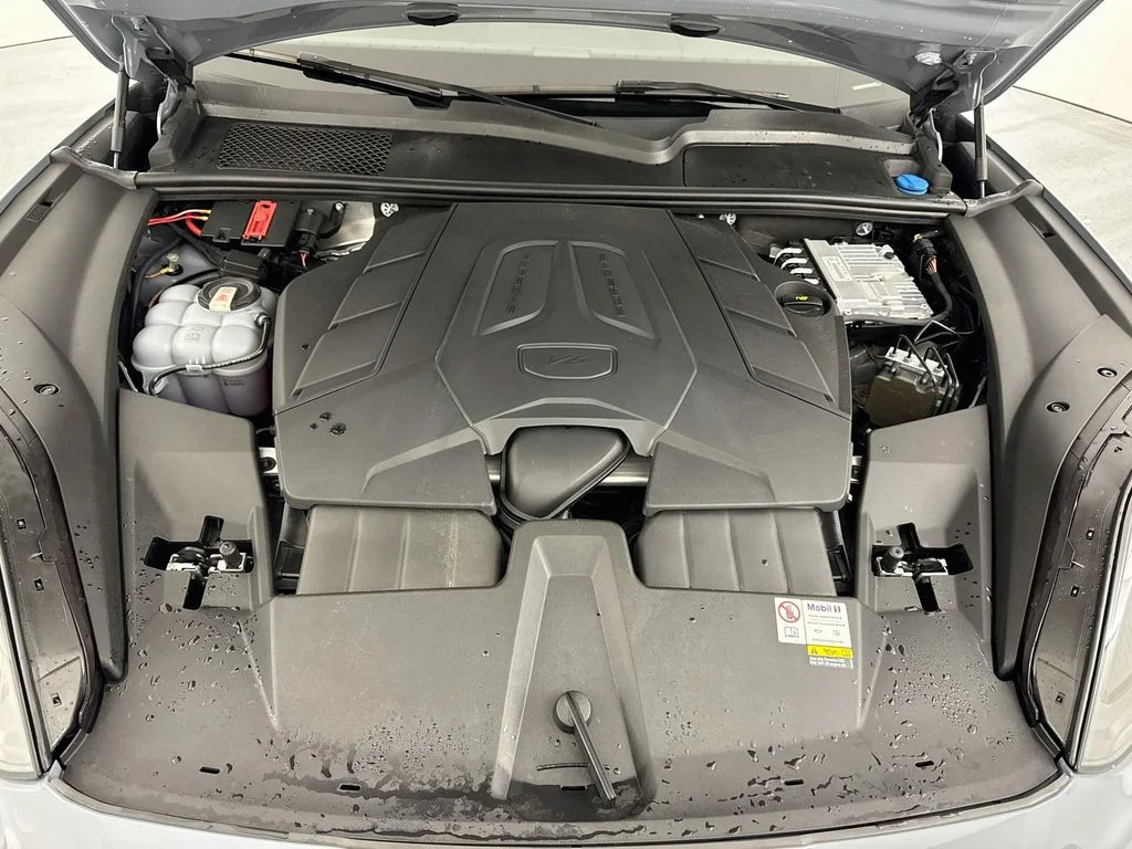 Used 2024 Blue Porsche Base image 31
