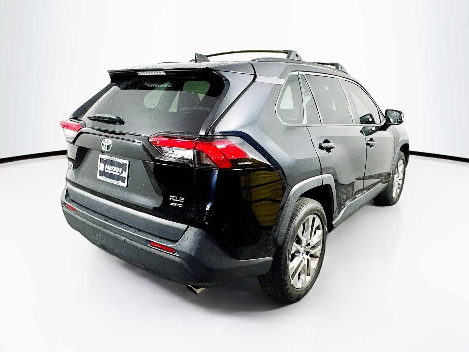 Used 2024 Black Toyota XLE Premium image 8