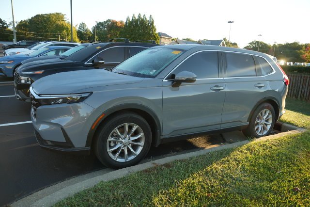 Used 2025  Honda EX image 10