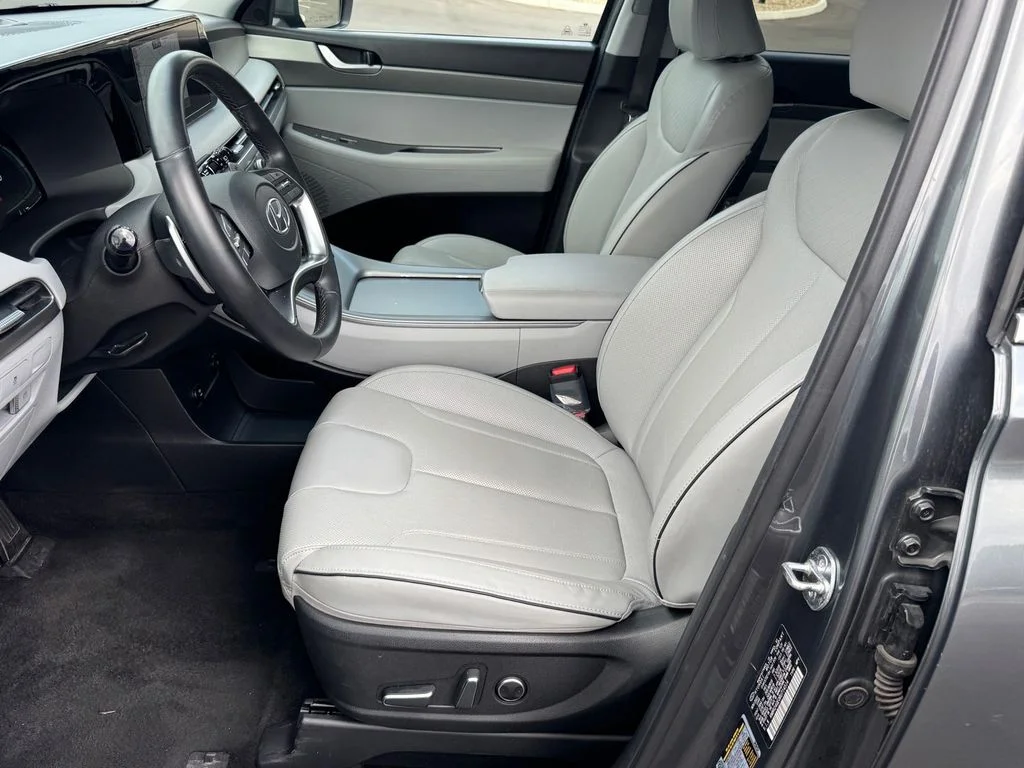 Used 2024 Gray Hyundai SEL image 7