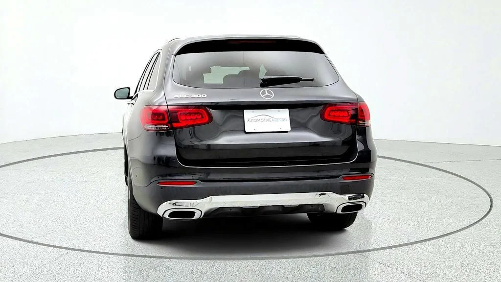 Used 2022 Graphite Grey Metallic Mercedes-Benz GLC 300 SUV image 6