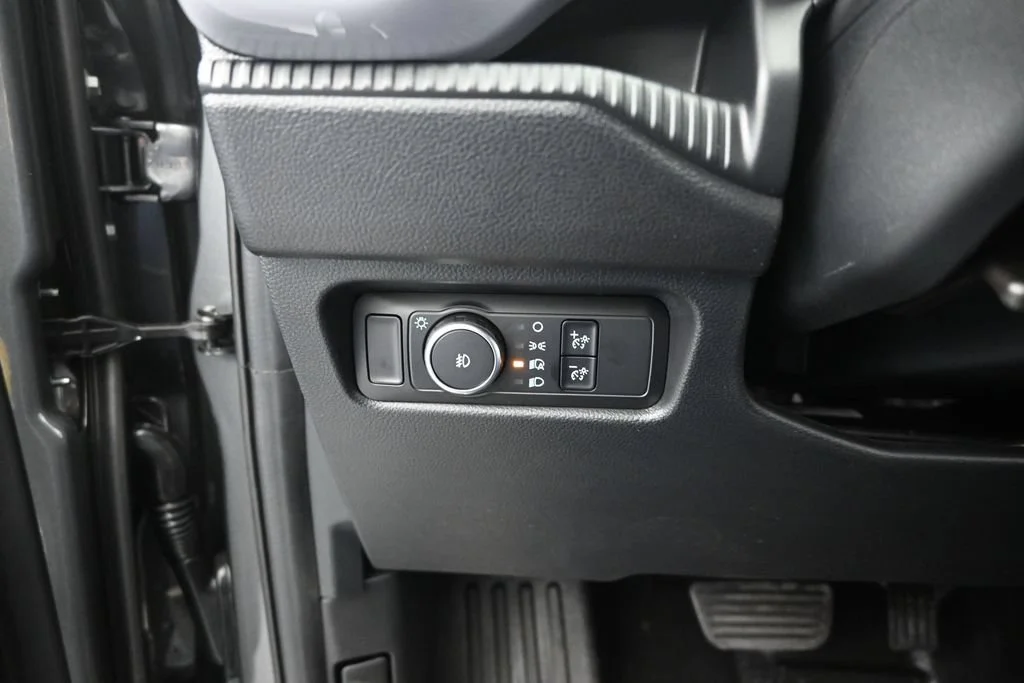 New 2026 Carbonized Gray Metallic Ford XL image 11
