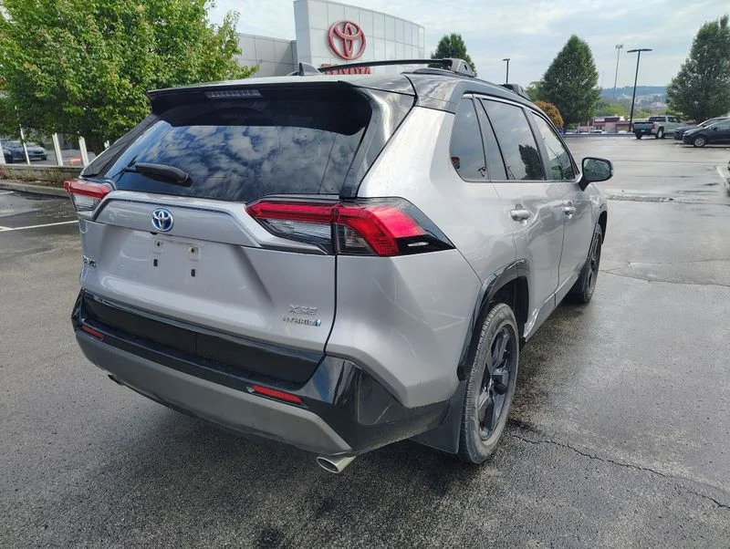 Used 2019 Silver Toyota XSE image 5