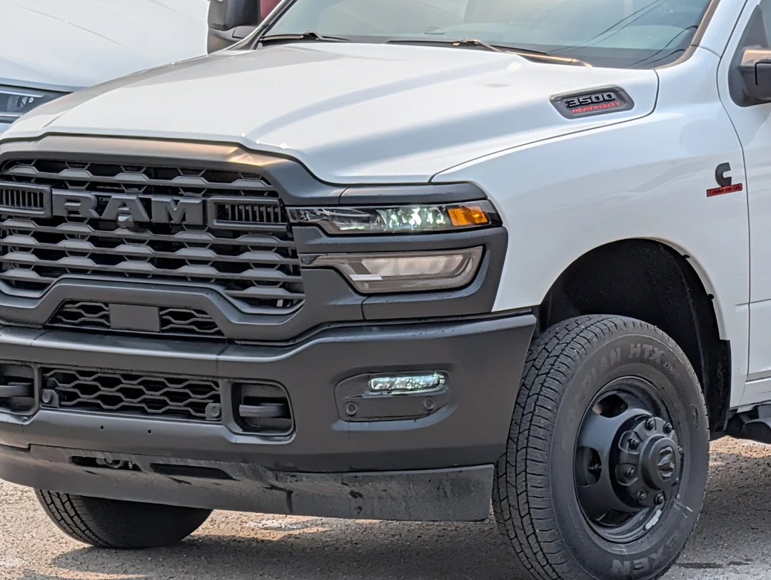 New 2026 White RAM Tradesman - - 6.7L Cummins HO Turbo Diesel - Tradesman Level 1 Pkg w/ 12 Screen - Dually & More! image 10