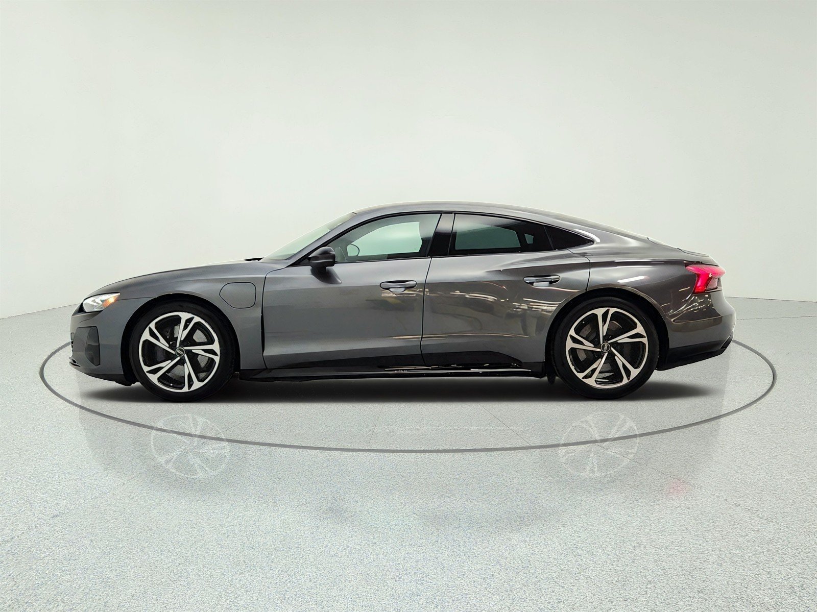 Used 2023 Daytona Gray Pearl Effect Audi Premium Plus quattro image 8