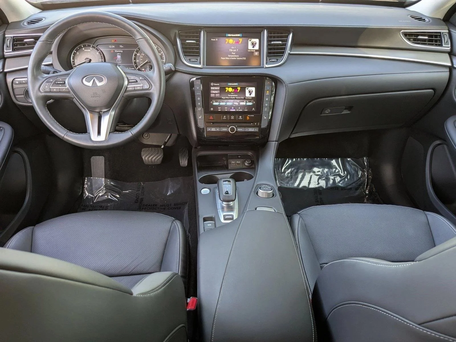 Used 2023 Black Obsidian INFINITI LUXE image 18