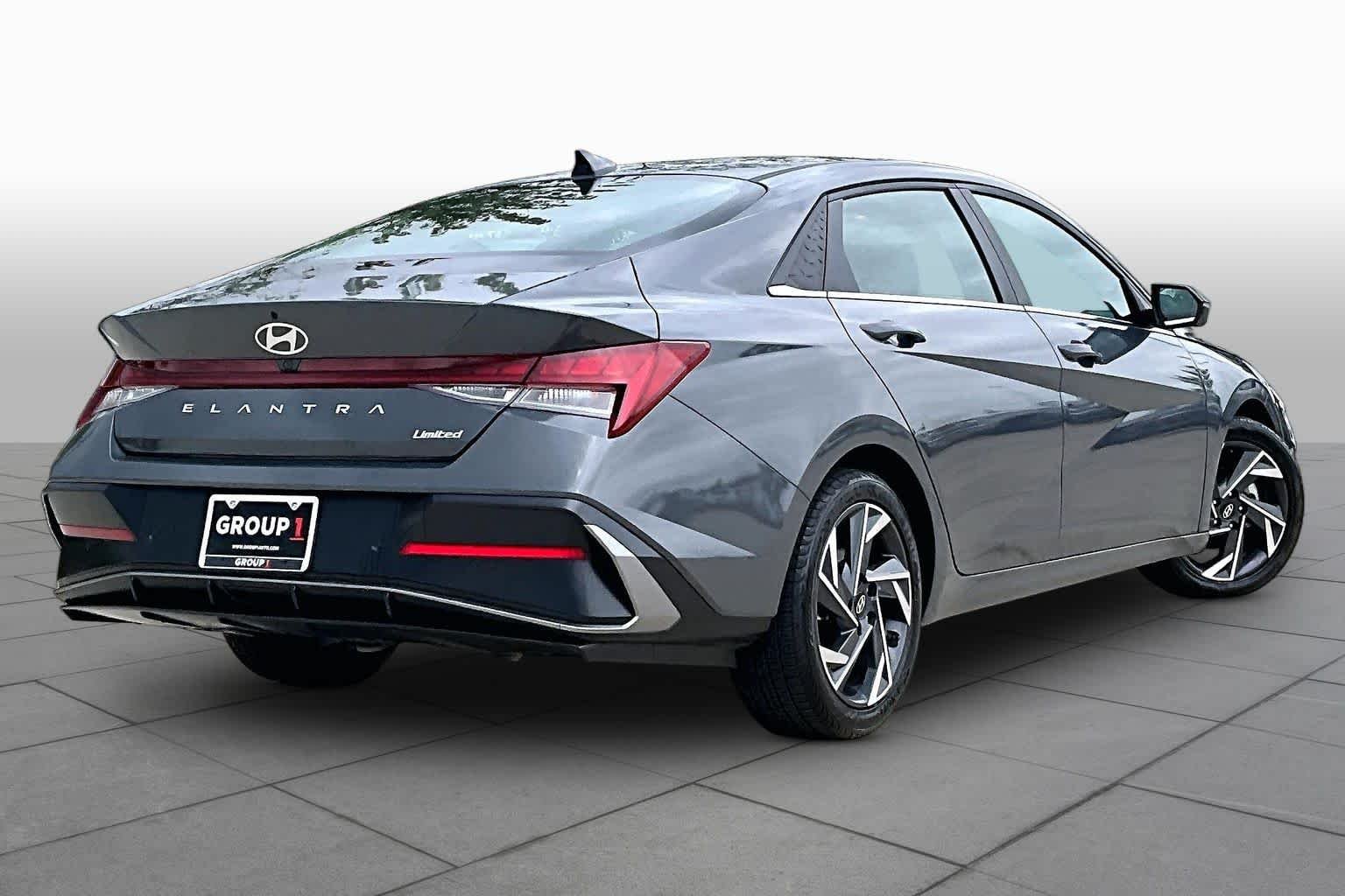 Used 2024 Ecotronic Gray Hyundai Limited image 12